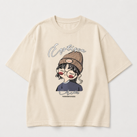 Thumbnail for CuteStyle – Trendy og komfortabel – T-skjorte med oversized tegneserieprint