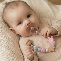 Thumbnail for Baby Pacifier Holder – Med navn – Personlige perler av tre og silikon