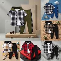 Thumbnail for Boys Checkered Outfit – Trendy og behagelig – Rutet barnesett