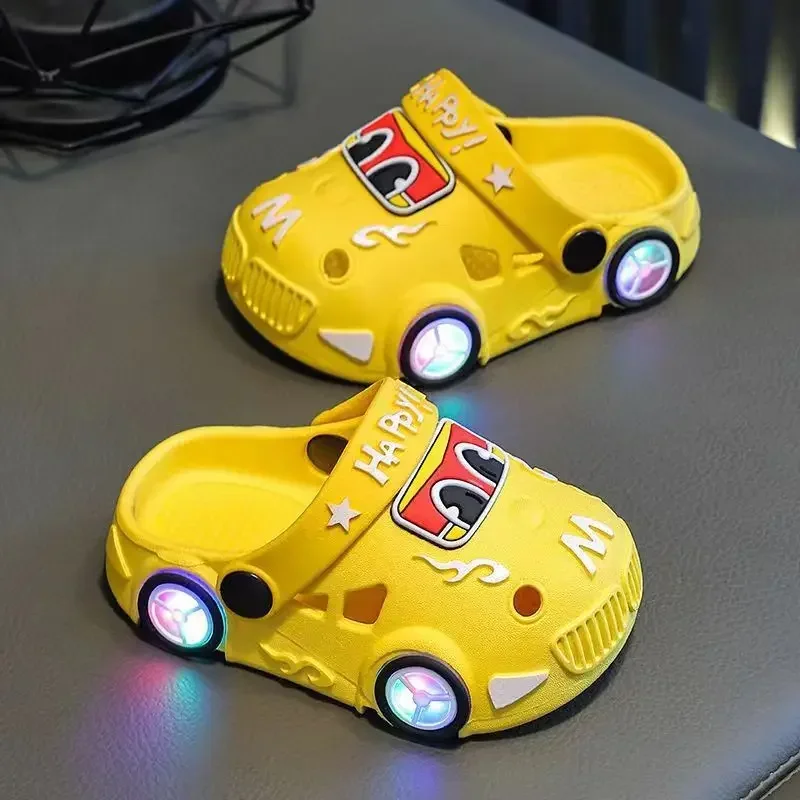 GlowRun – Stilig og morsomt – LED-tøfler til bilen