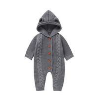 Thumbnail for SoftKnit – Varm og søt – Strikket babyjumpsuit med hette