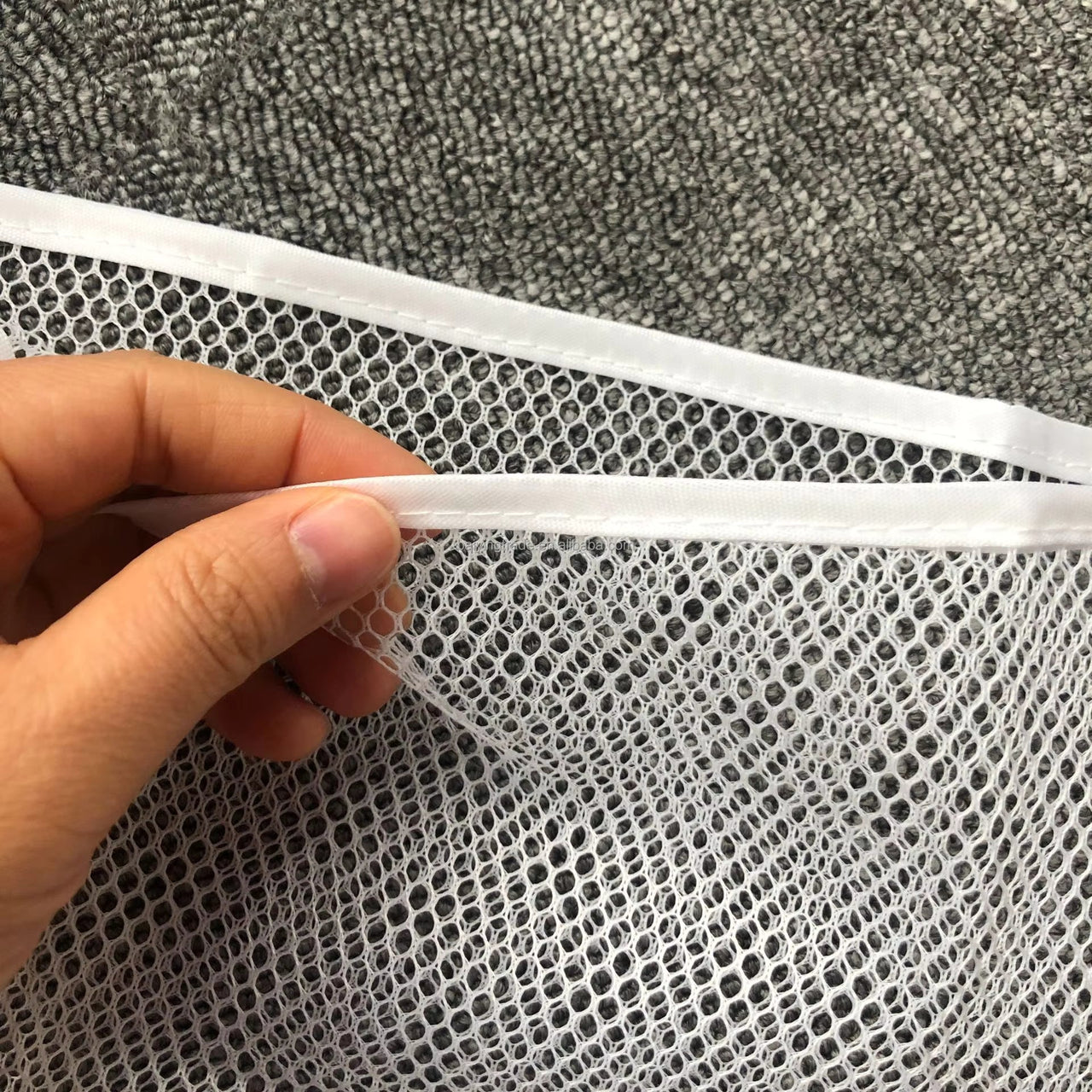 TubyTidy – Muggfri og romslig – Oppbevaringsnett til badet for badesaker