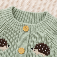 Thumbnail for CozyHedge – Myk og varm – Strikket babyjumpsuit med pinnsvinmønster