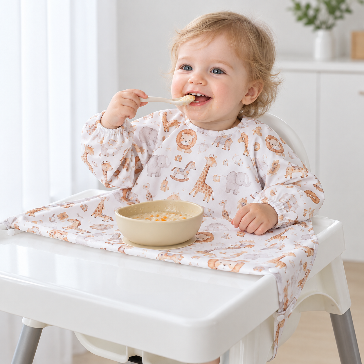MessyFree –Vanntett og praktisk – babyforkle med lange ermer