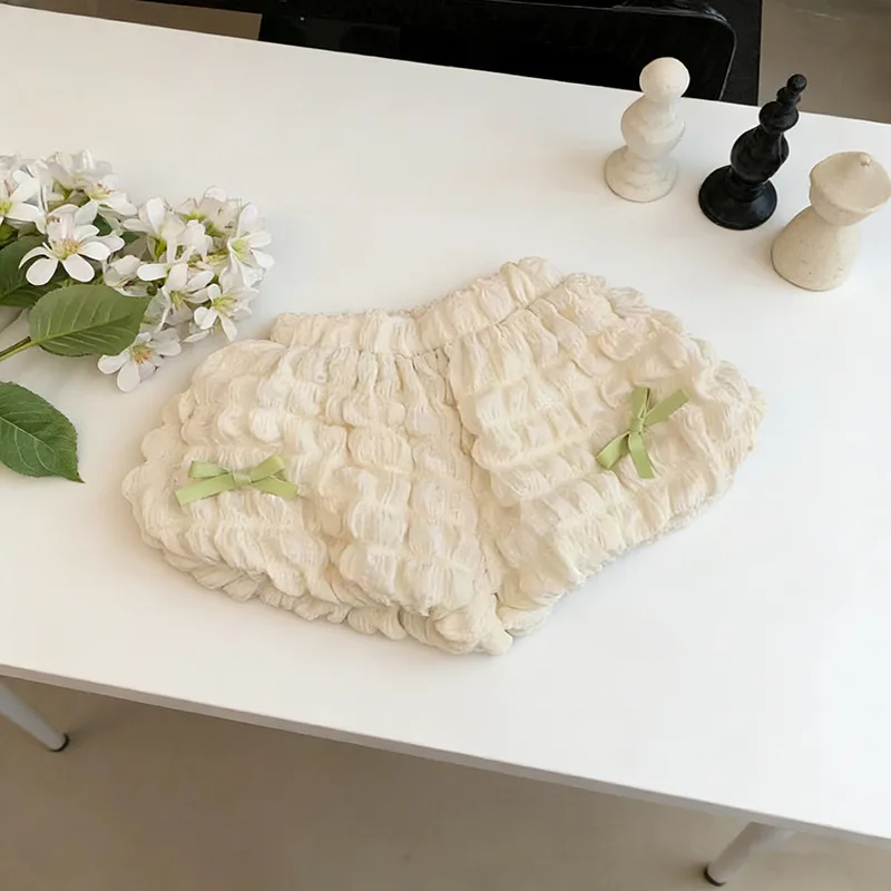 LovelyBloom – Mykt og søtt – Barnebukser med volanger og sløyfe