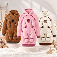 Thumbnail for MamaHug – Varm og praktisk – 2-i-1-hettegenser for mamma og baby