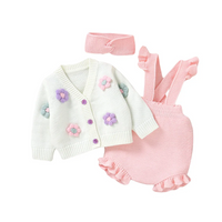 Thumbnail for FloraKnit – Mykt og søtt – babyantrekk med vest, smekke og hårbånd