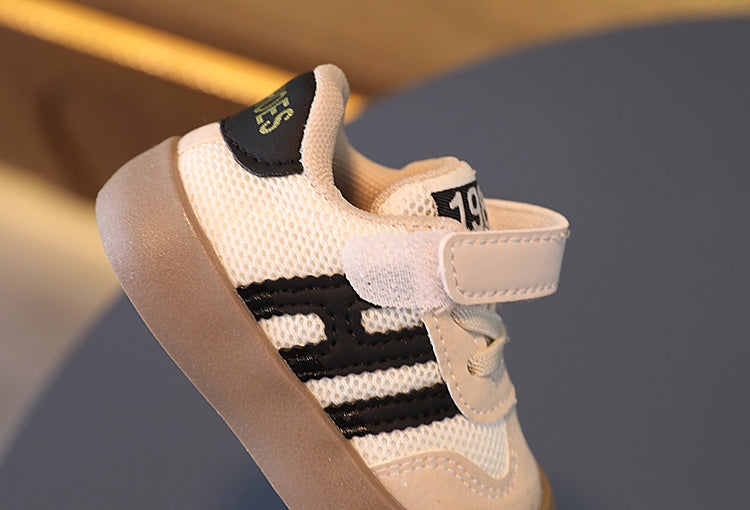 StrideKids – Komfort og stil – Snørebåndssko med borrelås for barn