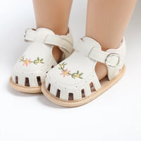 Thumbnail for TinyPetals – Komfort og stil – Babysandaler med blomsterbroderi