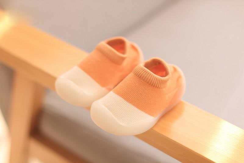 TinySteps – Komfort og sikkerhet – FlexiFeet babysko