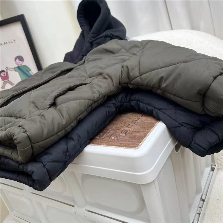 CozyShield – Varm og tøff – Vattert hettejakke