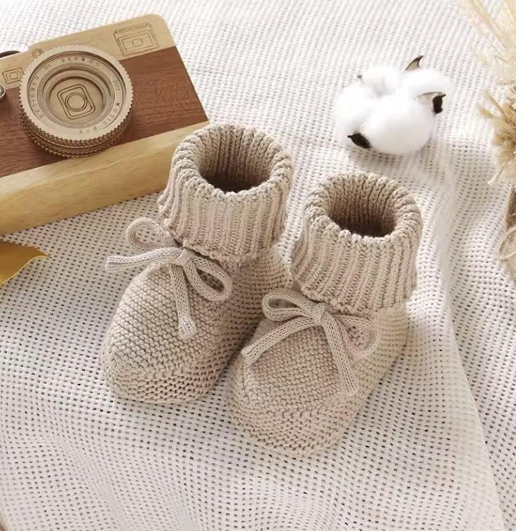 SnuggleSteps – Varm og myk – strikkede babysko