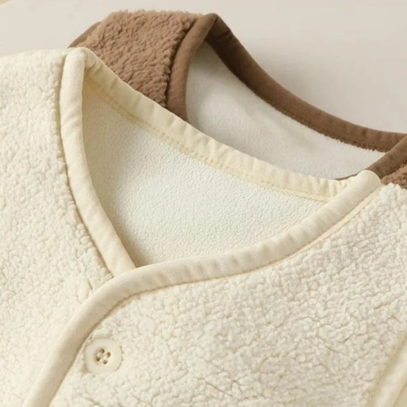 Baby Bear Fleece Vest – Varm og myk – Barnetrøye med bjørnemotiv