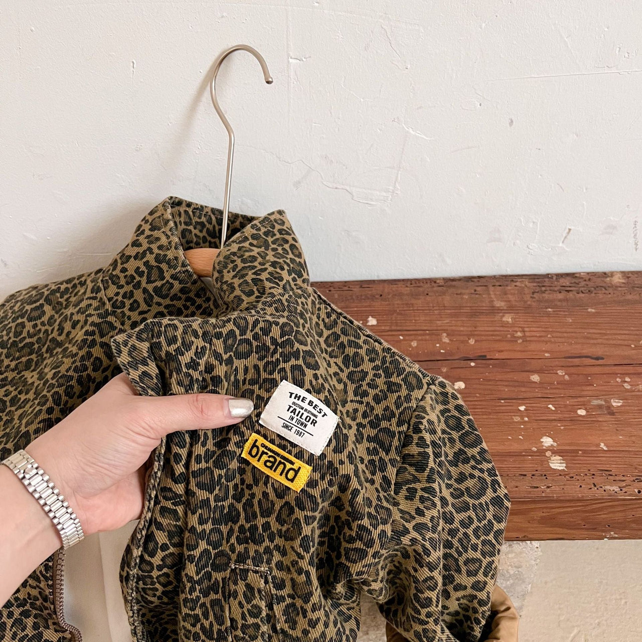 Mini Fashion – Tøff og komfortabel – Leopardmønstret jakke