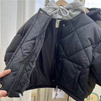 Thumbnail for CozyShield – Varm og tøff – Vattert hettejakke