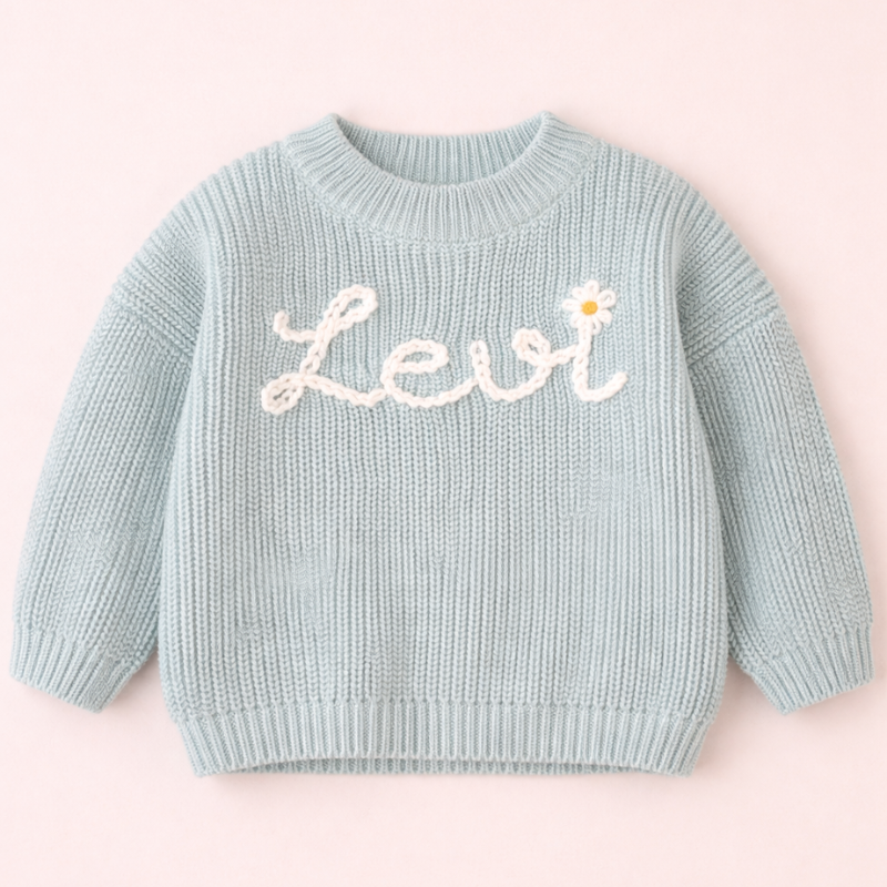 TinyStitch – Personlig strikket navnetrøye for barn