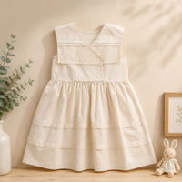 Thumbnail for Sleeveless Dress – Elegant og komfortabel – kjole med blonderkrage