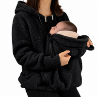 Thumbnail for MamaNest – Varm og praktisk – 2-i-1-bærejakke for mamma og baby