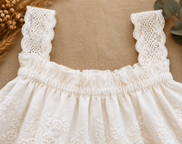 Thumbnail for TinyLuxe – Sommersett med bluse i blonder og bukser med vide ben