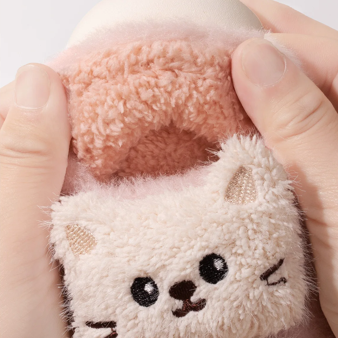 SnuggleKitty – Varme og trygghet – Kattesko for barn