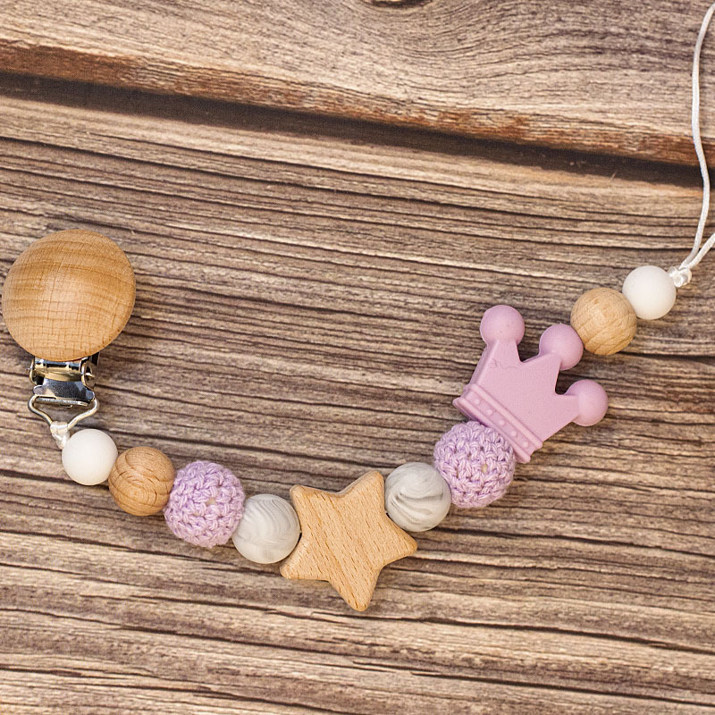 Baby Pacifier Holder – Med navn – Personlige perler av tre og silikon