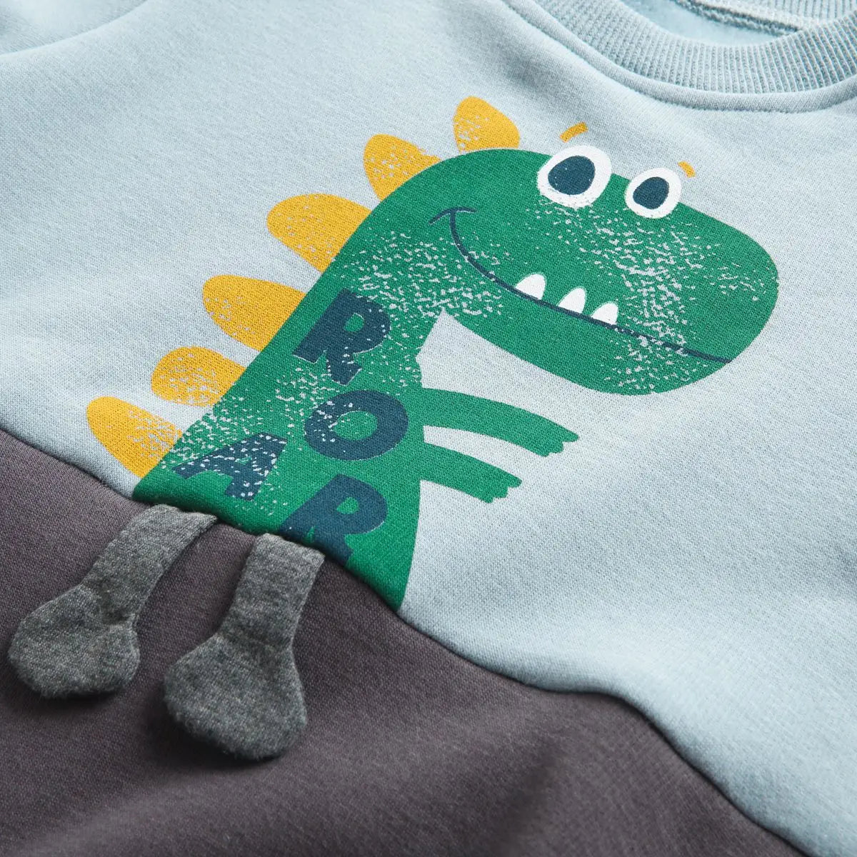Mini Fashion – Myk fleecedress med Dino-trykk