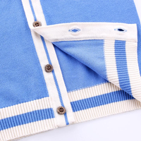 Thumbnail for CozziWear – Varm og trendy – strikket vest med bjørner