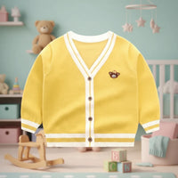 Thumbnail for CozziWear – Varm og trendy – strikket vest med bjørner