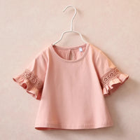 Thumbnail for Girls Trumpet Sleeve Top – Elegant og komfortabel – Blonder på ermene