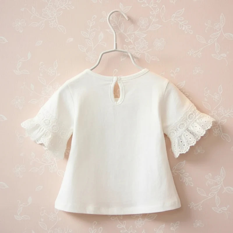 Girls Trumpet Sleeve Top – Elegant og komfortabel – Blonder på ermene
