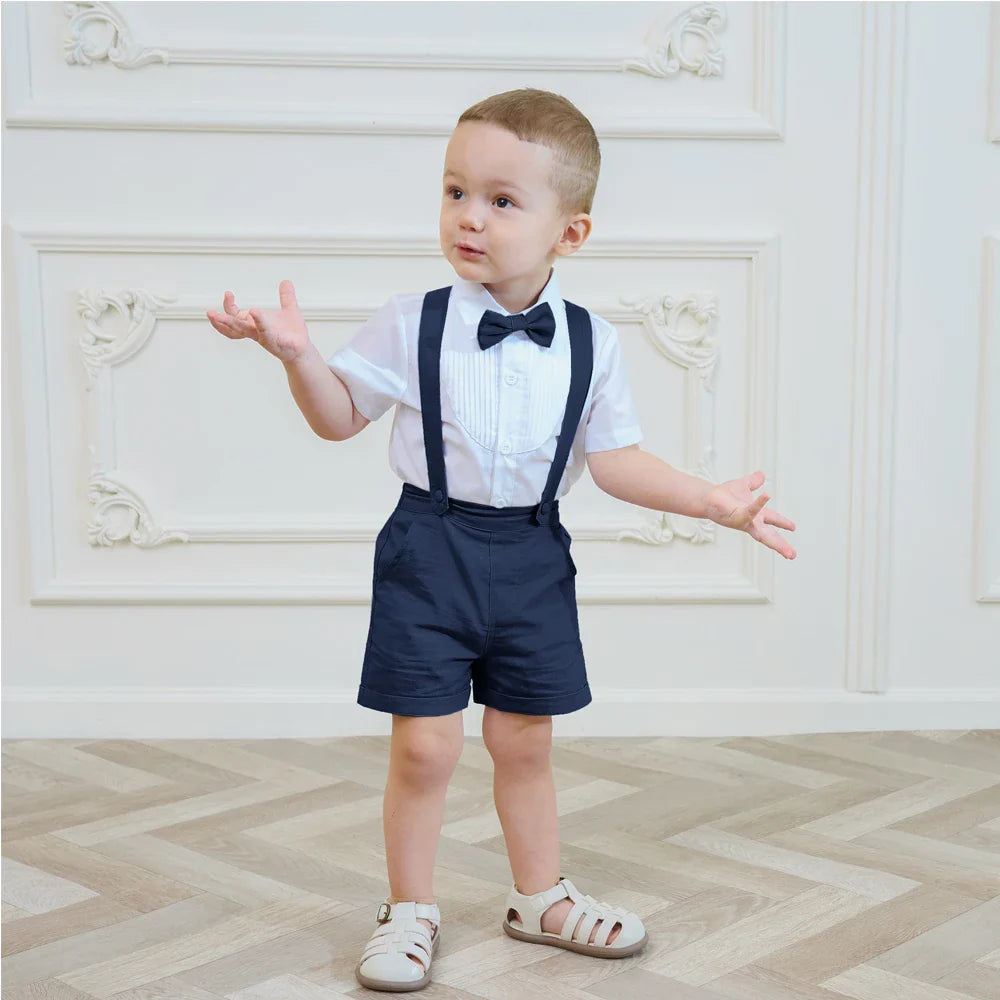 LittleDandy – Klassisk og elegant – Bomullsshorts med seler, sløyfe og skjorte