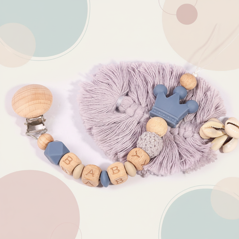 Personalized Pacifier Chain – Sikker og stilig – Personlig smykkekjede til smokk