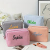 Striped Name Pouch – Personlig og stilig – Sminkeveske