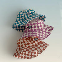 Thumbnail for Bucket Hat – Søt og beskyttende – barnehat i rutemønster