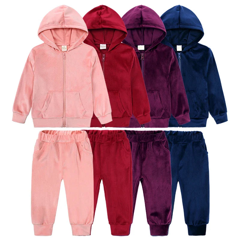 Mini Fashion™ – Mykt og varmt – Joggingdrakt