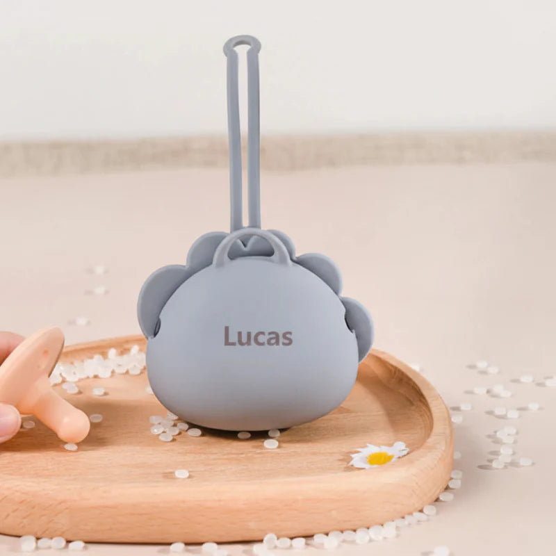 Personalized Pacifier Case – Gravert og praktisk – Personlig smokkeholder
