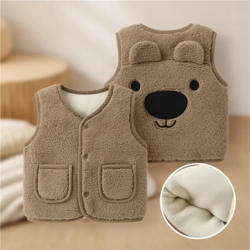 Baby Bear Fleece Vest – Varm og myk – Barnetrøye med bjørnemotiv