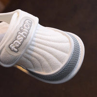 Thumbnail for TinySteps – Pustende og lette – Sommersandaler for babyer med sklisikker såle