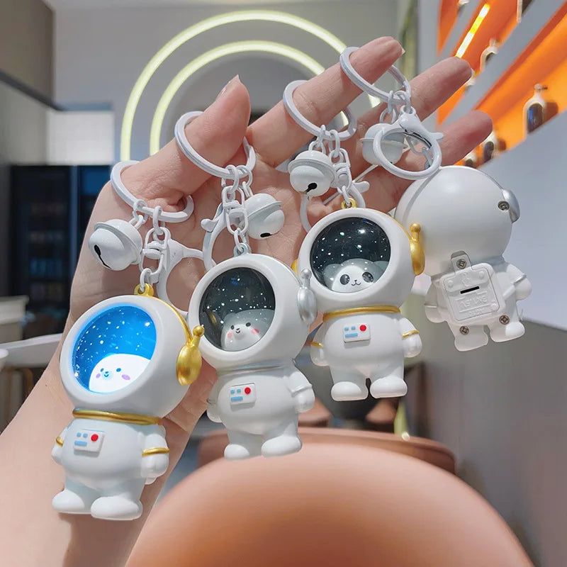 Glowing Astronaut Charm – Søt og lysende – Astronaut-veskeanheng