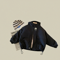 Thumbnail for LiloWear – Vindtett og vannavstøtende – Barnejakke med hette