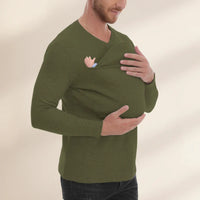 Thumbnail for Kangaroo Pocket Shirt – Komfortabel og praktisk – T-skjorte-babysele for menn